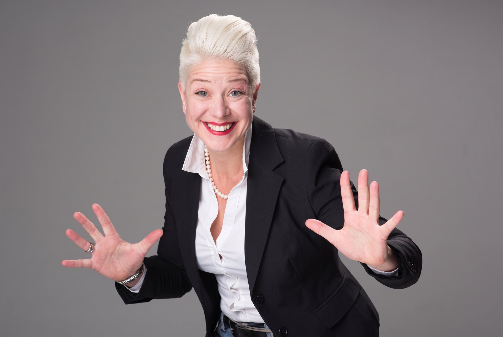 Portrait of Brigitta Hoeferle, host of Asentiv Atlanta